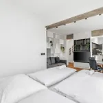 Lam Concrete Ac - Balcony * Братислава