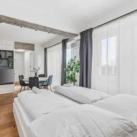 Lam Concrete Ac - Balcony * Μπρατισλάβα