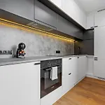 Lam Concrete Ac - Balcony