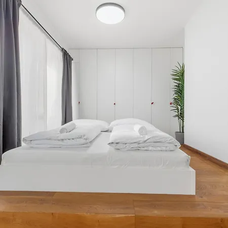 Lam Concrete Ac - Balcony Apartment Bratislava